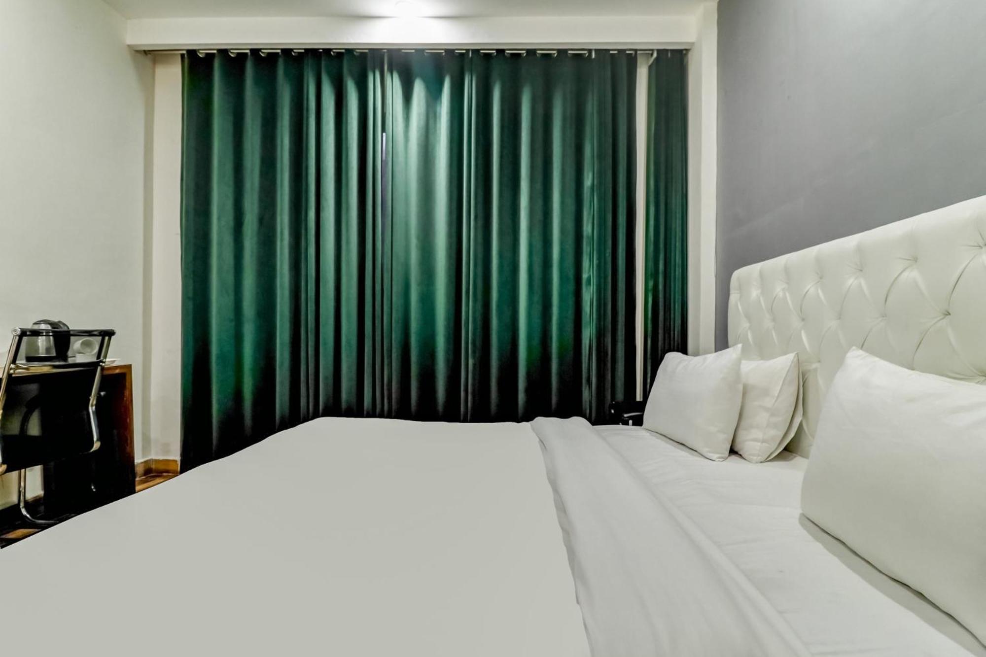 Hotel Townhouse Skylight Near Medanta Hospital Gurgaon Exterior foto